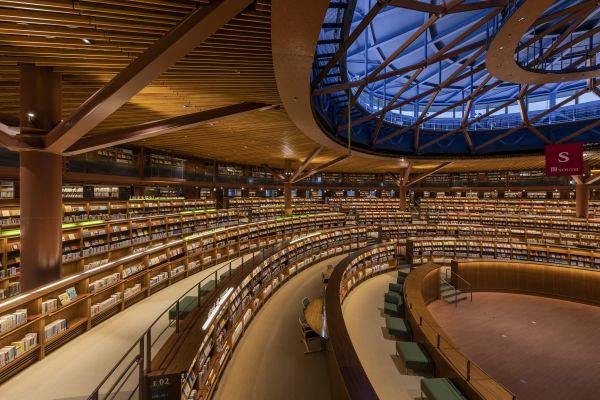 石川県立図書館
