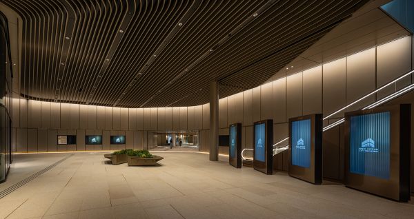 西日本シティビル コネクティッドコア（地下広場）