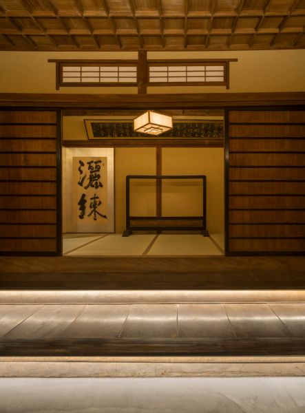 格子天井と伝統意匠の家