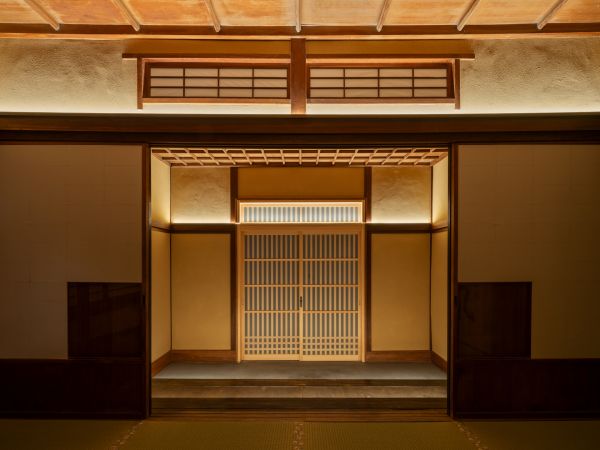 格子天井と伝統意匠の家