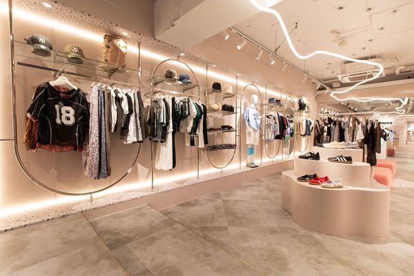 atmos pink flagship Harajuku
