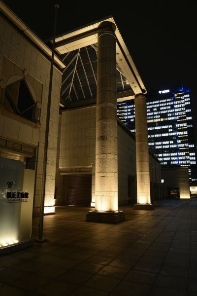 横浜美術館