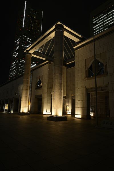 横浜美術館